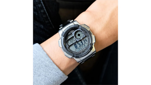 Reloj Casio AE - 1000WD - 1A Metálico de Hombre