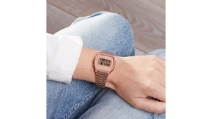 Reloj Casio B640WC - 5A Metálico de Mujer