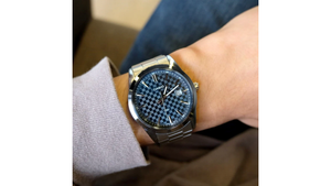 Reloj Casio MTP - VD03D - 2A2 Metálico de Hombre