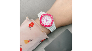 Reloj Casio LRW - 200H - 4B Plástico de Mujer