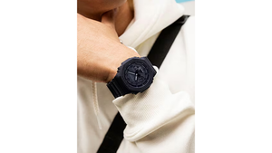 Reloj G - Shock GA - 2100 - 1A1DR Plástico de Hombre