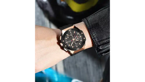 Reloj Curren 8462 Negro/Oro Rosa - Silicona de Hombre