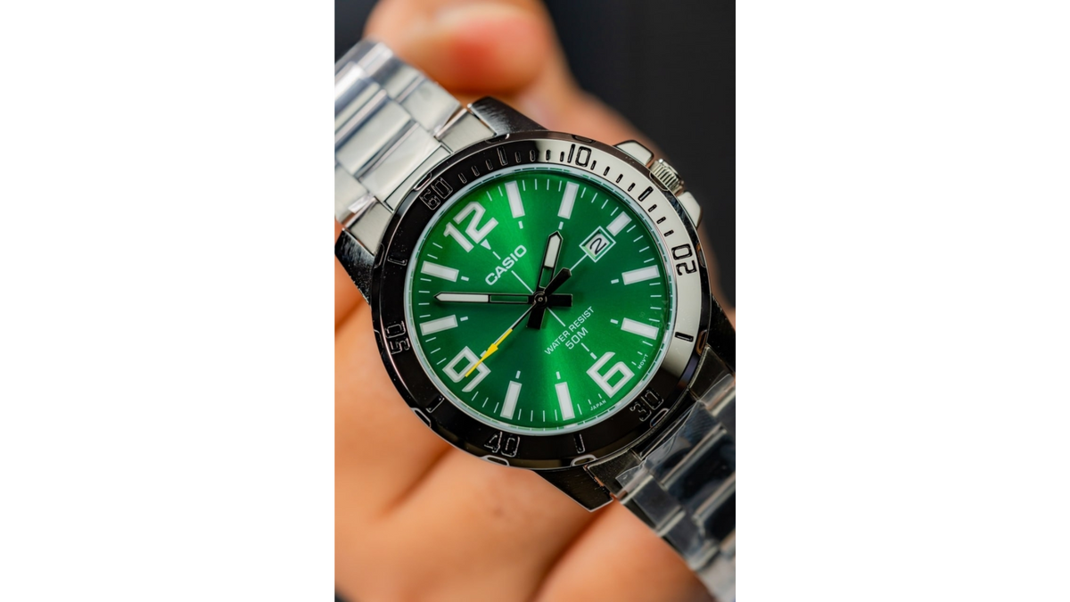 Reloj Casio MTP - VD01D - 3BV Metálico de Hombre