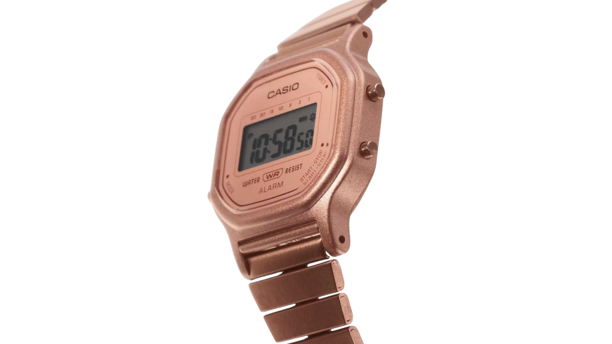 Reloj Casio LA - 11WR - 5A Metálico de Mujer