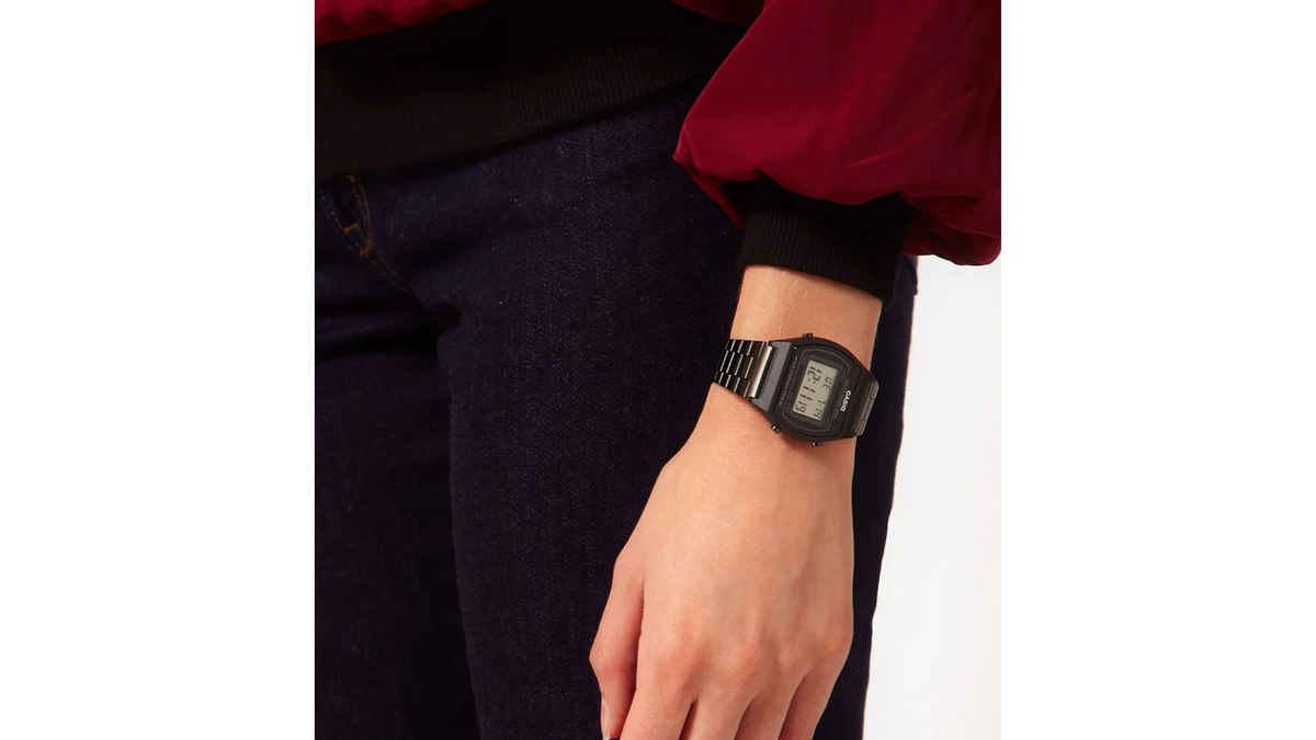 Reloj Casio B640WB - 1A Metalico de Mujer