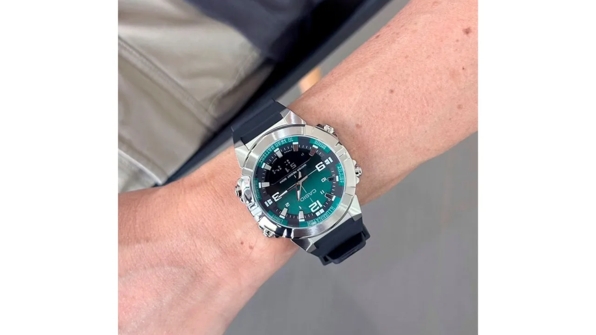 Reloj Casio AMW - 870A - 3A Plástico de Hombre