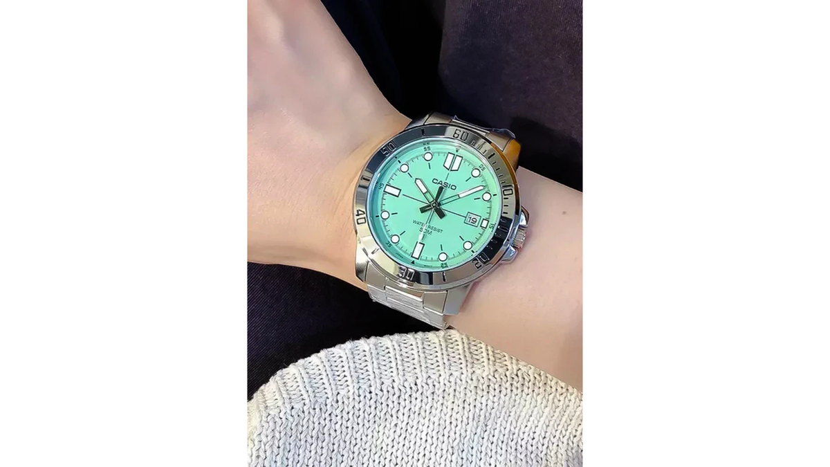 Reloj Casio MTP - VD01D - 3E1 Metálico de Hombre