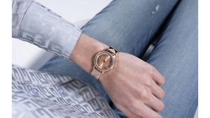 Reloj Guess GW0474L3 Metálico de Mujer