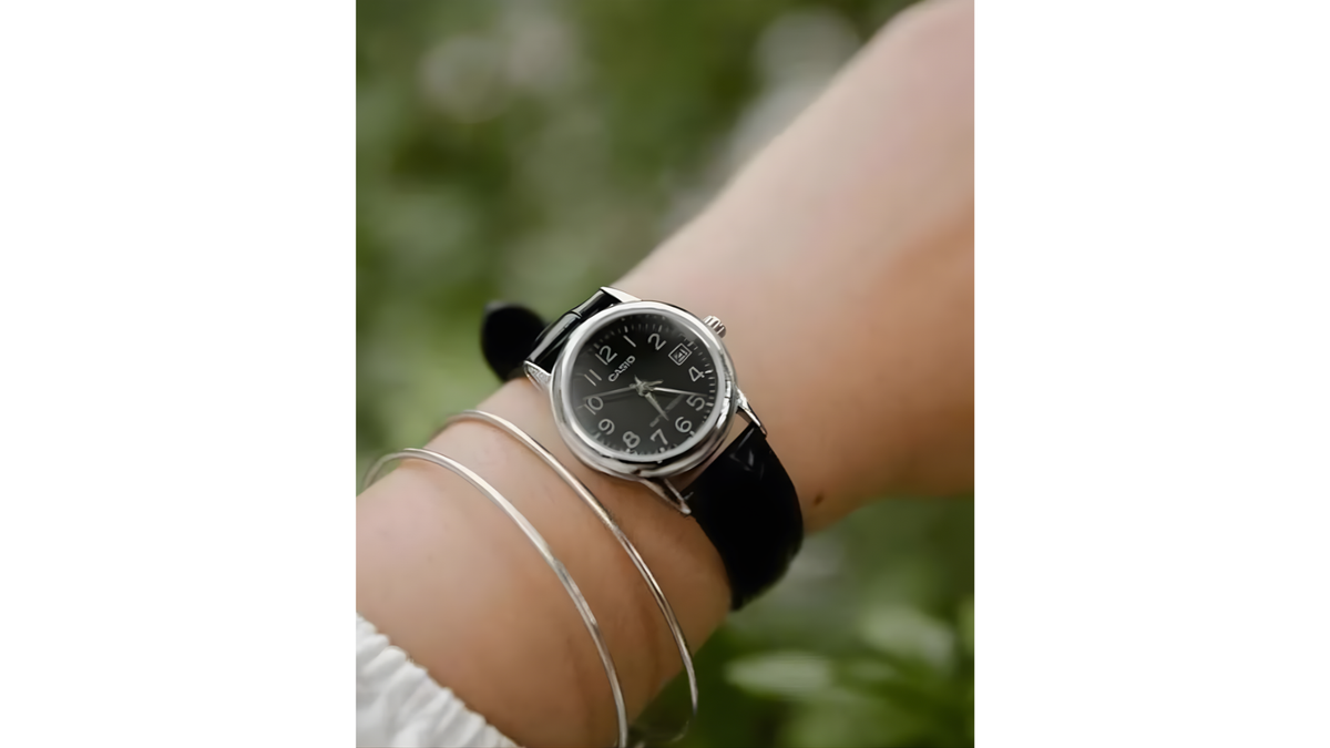 Reloj Casio LTP - V002L - 1B Cuero de Mujer
