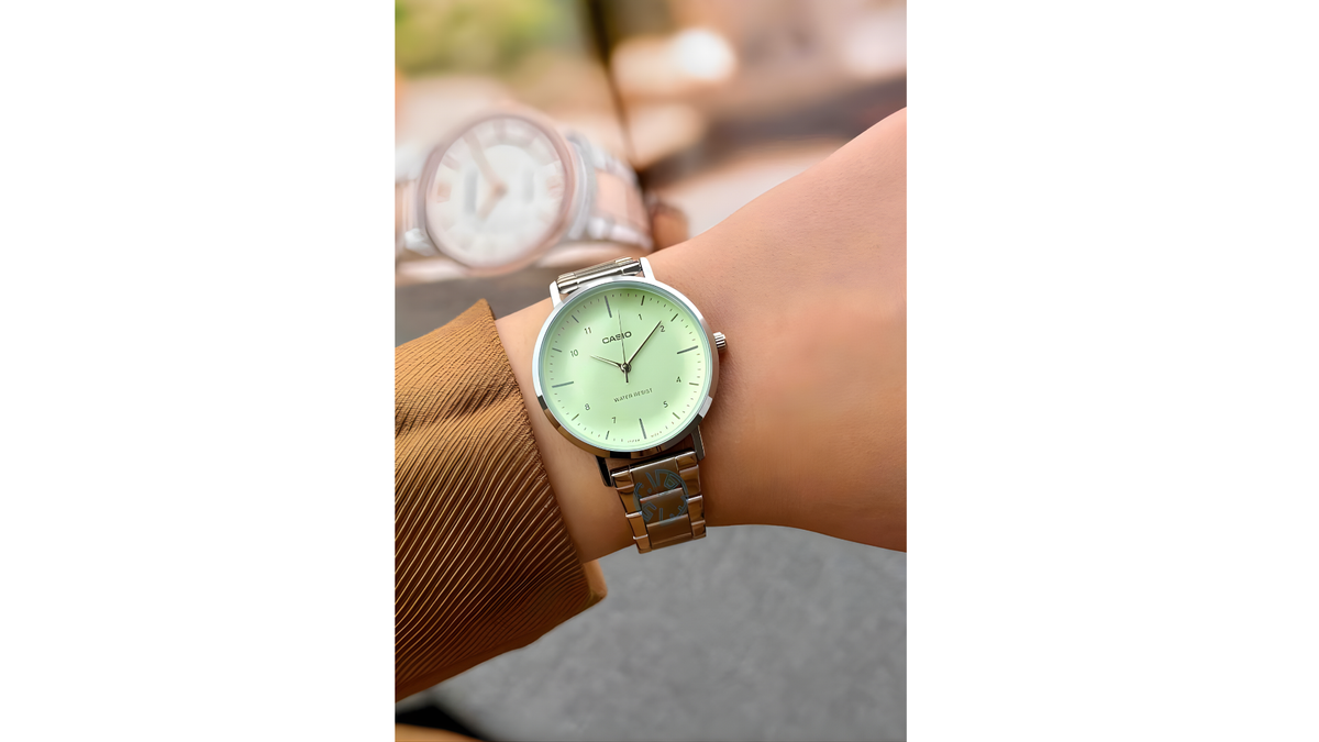Reloj Casio LTP - VT03D - 3B Metálico de Mujer