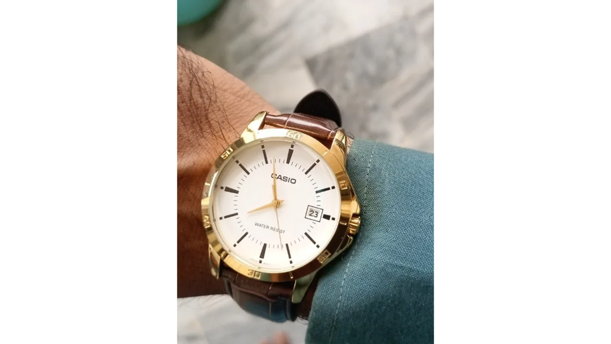 Reloj Casio MTP - V004GL - 7A Cuero de Hombre