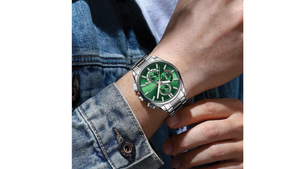 Reloj Curren 8475 Plateado Fondo Verde Metalico de Hombre