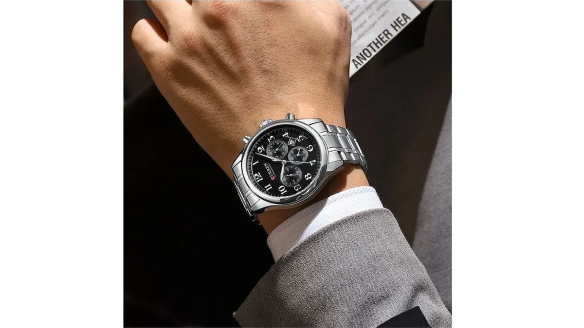 Reloj Curren 8466 Plateado/Fondo Negro Metalico de Hombre