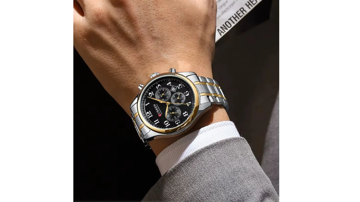 Reloj Curren 8466 Plateado/Dorado Fondo Negro Metalico de Hombre